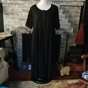 NWOT 18/20 BLACK DRESS COMFY BUTTON FRONT